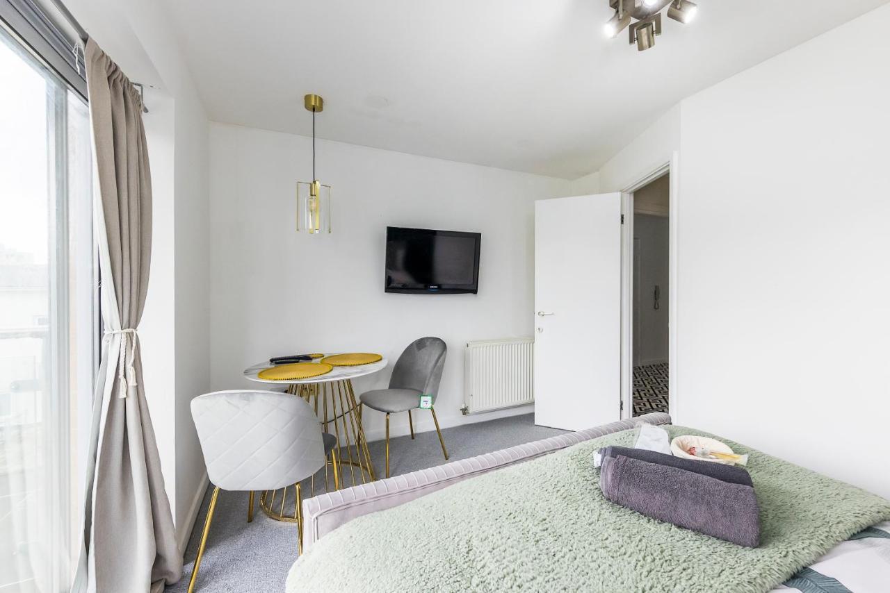 Bow Wharf Apartments London Kültér fotó