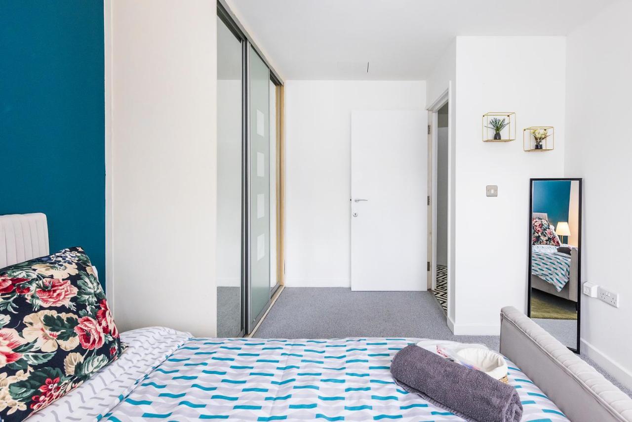 Bow Wharf Apartments London Kültér fotó